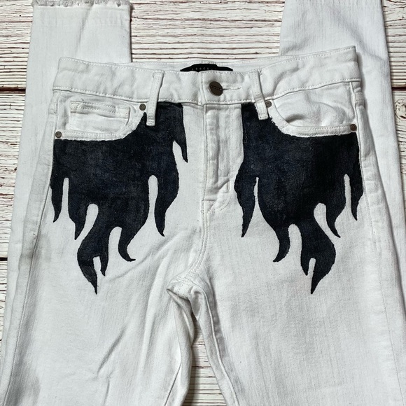 Sanctuary Denim White Skinny Jeans with Black Flames Sz 26 - Picture 4 of 12